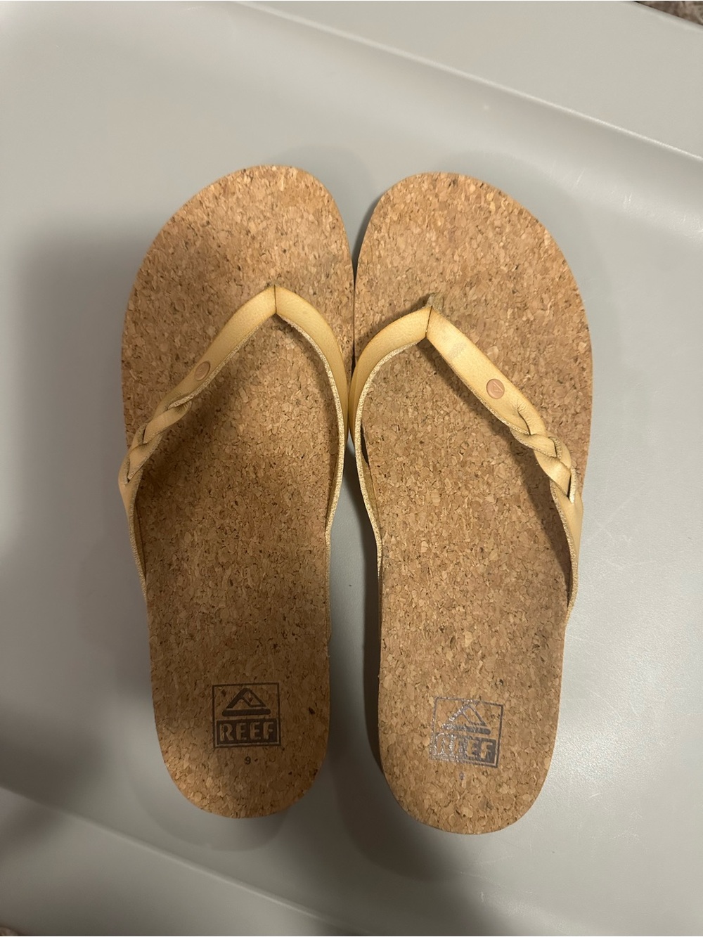 Reef Sandals - Picture 2 of 4